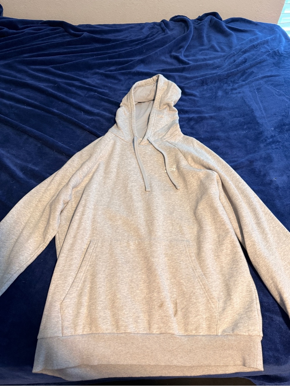 Under Armour Men's Heather Gray Hooded Pullover